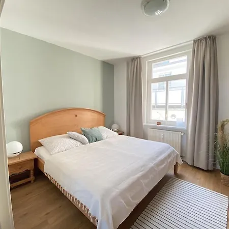 Seeblick Warnemuende - Mit Meerblick Und Balkon Direkt Am Fuer 2-4 Pers